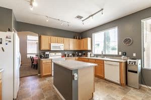 Spacious 5 BR Furnished 30 day rental! Great Pool! - 28