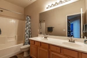 Spacious 5 BR Furnished 30 day rental! Great Pool! - 21